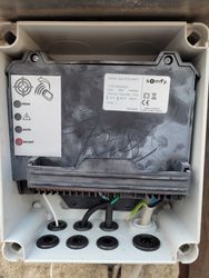 Boitier portail Somfy.jpg